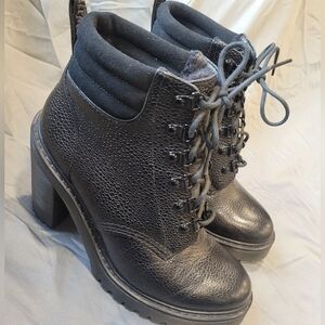DR. MARTENS Persephone Chunky Block High Heel Ankle Boot size 9 boots Platforms